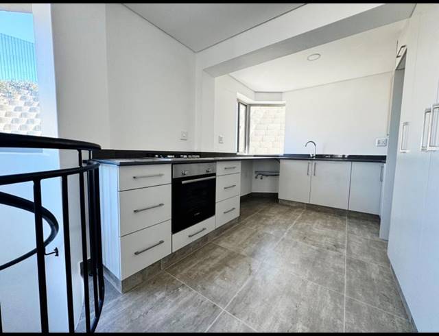 2 BEDROOM APARTMENT FOR SALE IN ISLAND VIEW